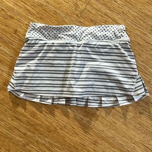 Lululemon Skort Size 10 (A-1764)